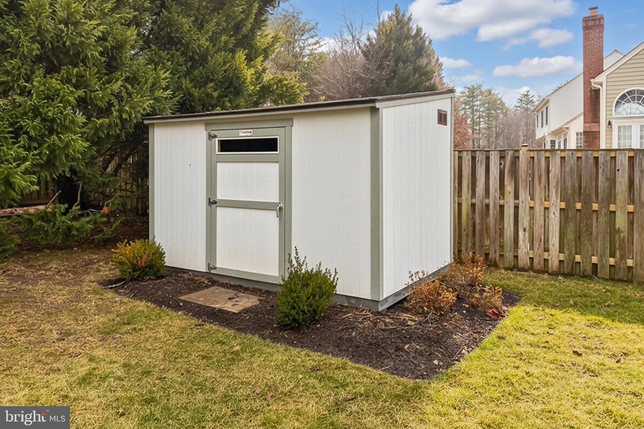 CROSSPOINTE - Residential