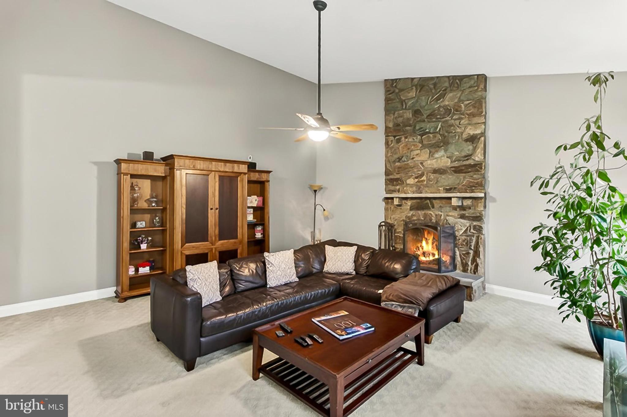 CROSSPOINTE - Residential