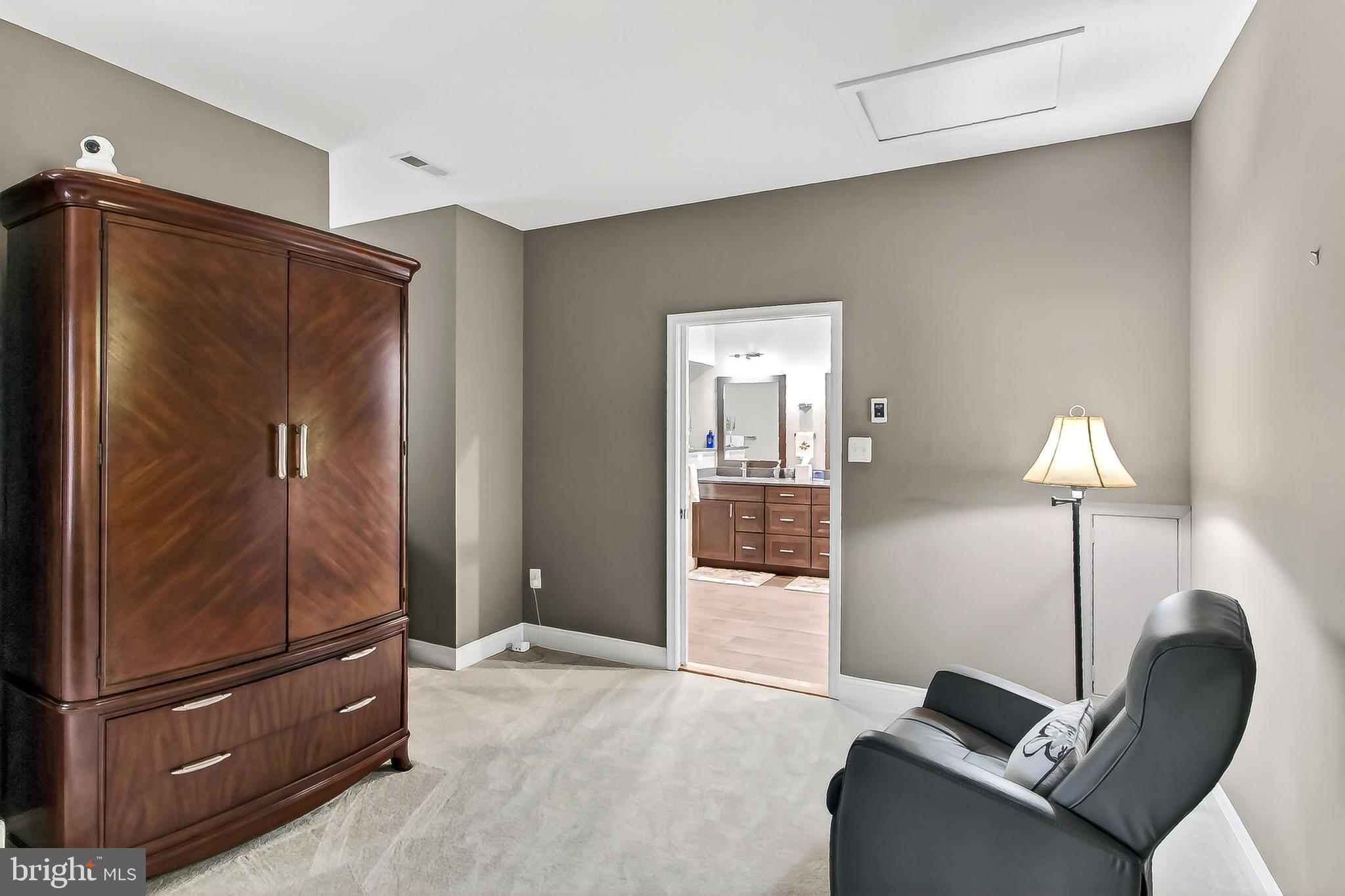 CROSSPOINTE - Residential