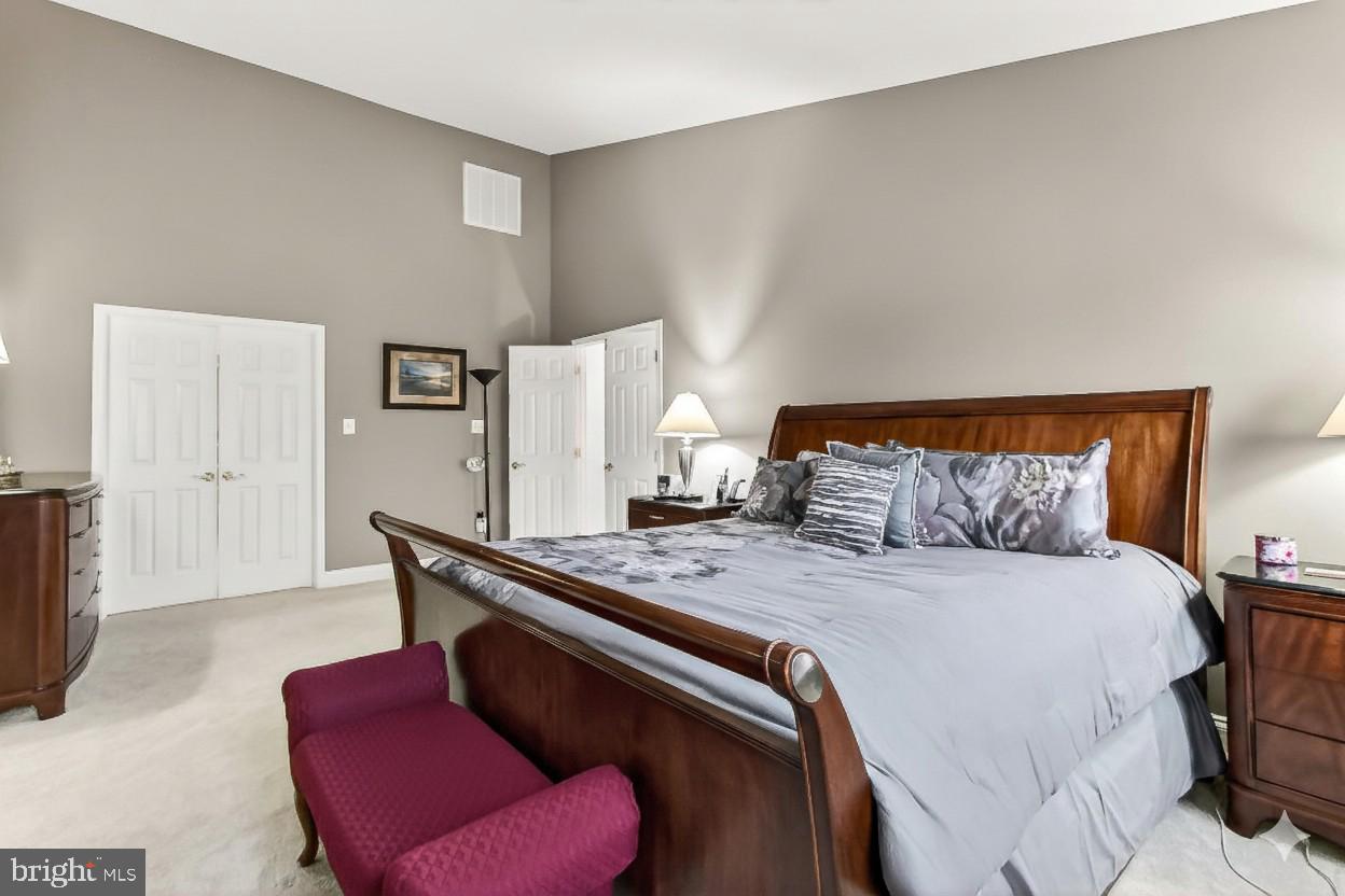 CROSSPOINTE - Residential