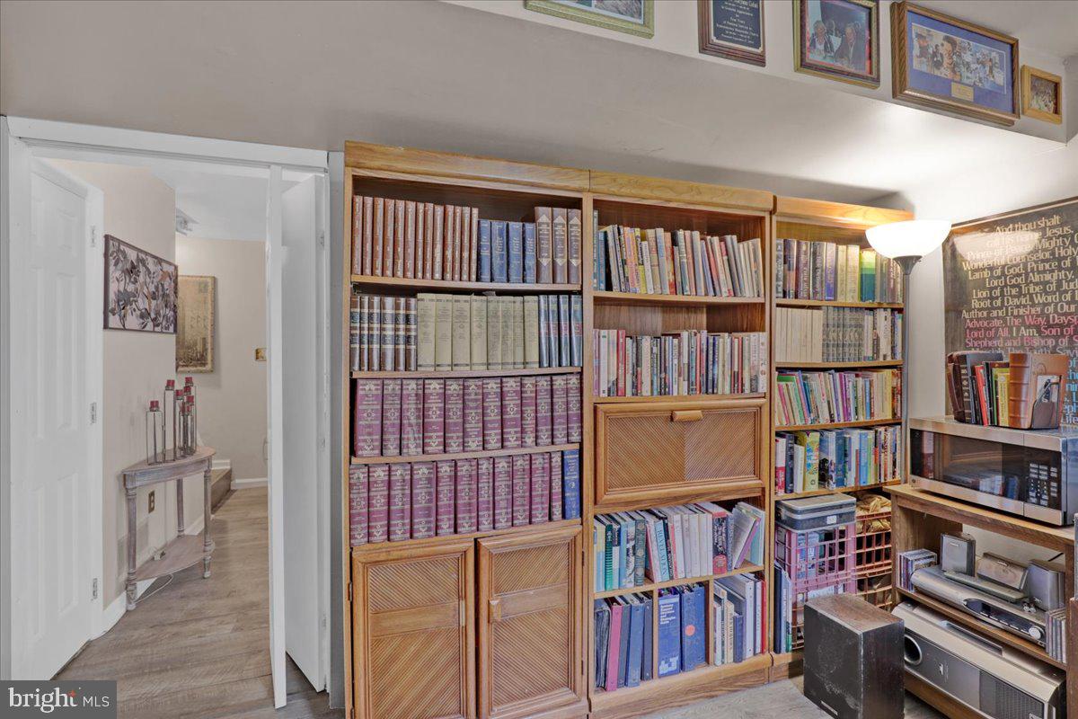 HEMPFIELD GREEN - Residential