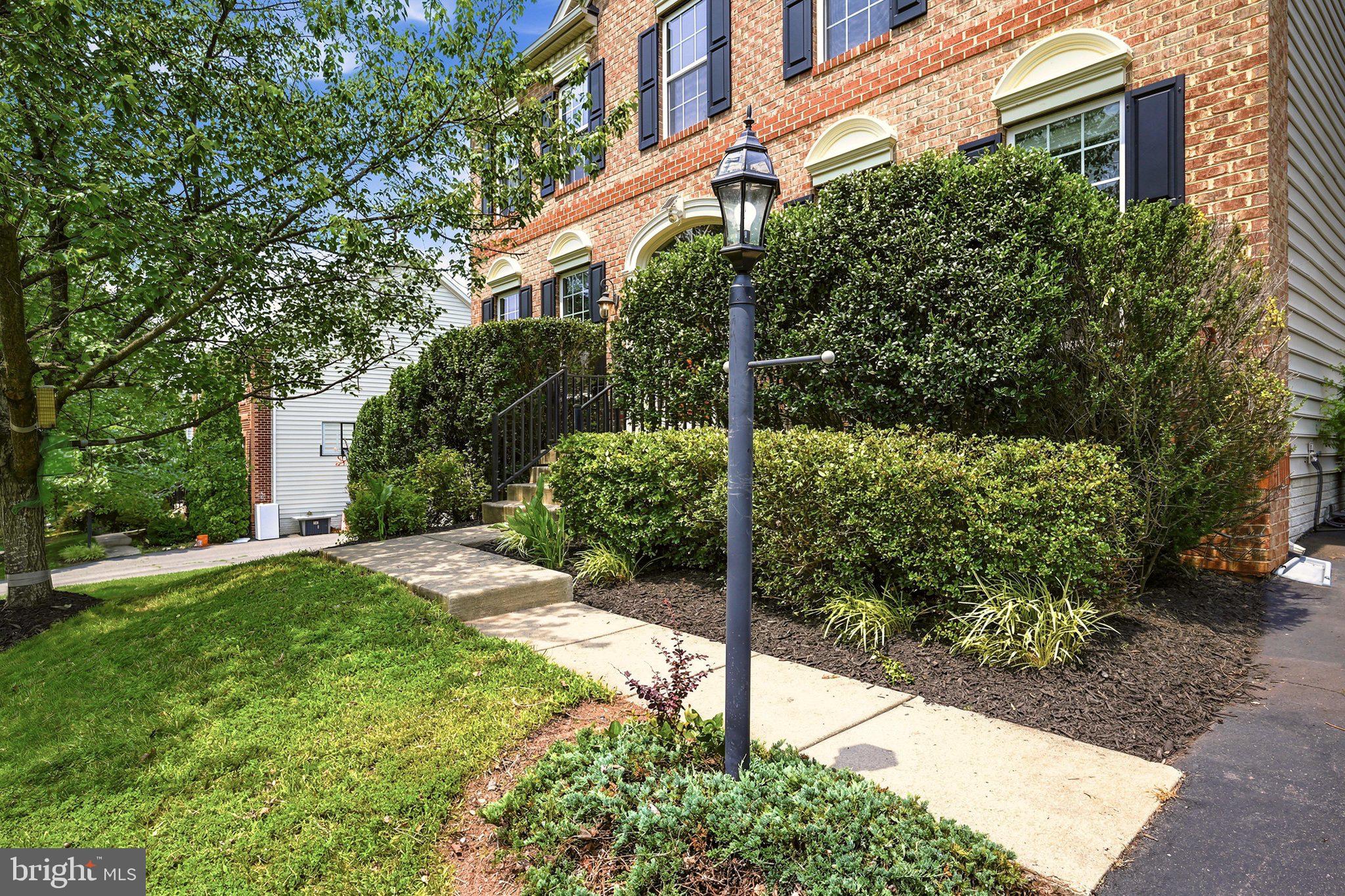 21054 HOODED CROW DRIVE
