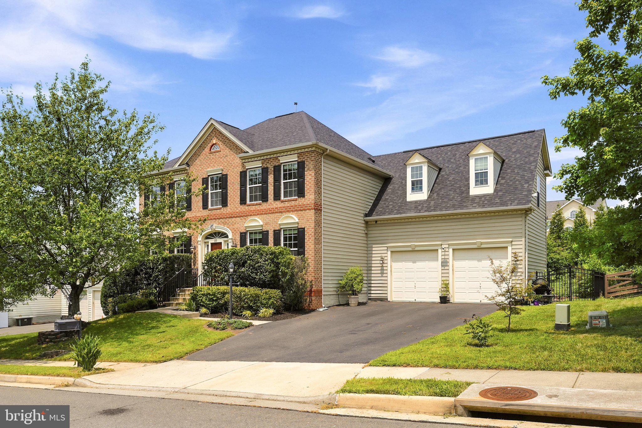 21054 HOODED CROW DRIVE