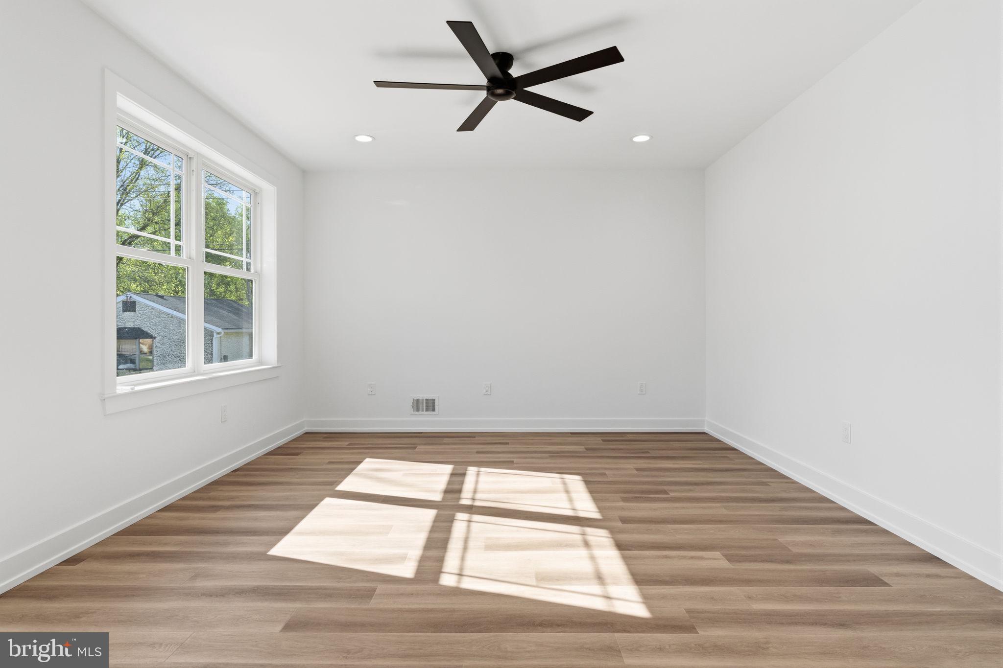 OAKFORD - Residential