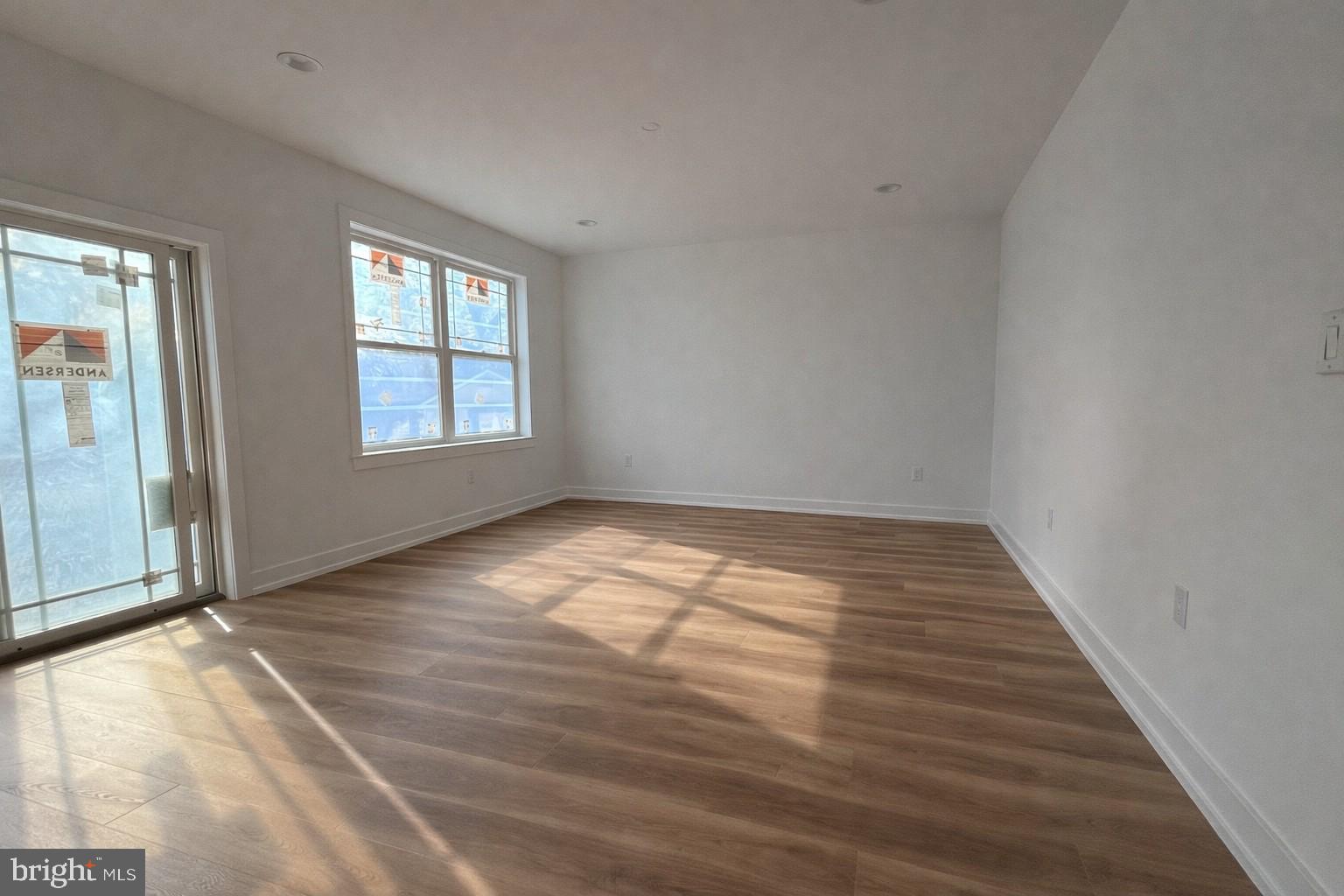 OAKFORD - Residential