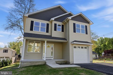 1941 OAKFORD AVENUE FEASTERVILLE TREVOSE PA 19053