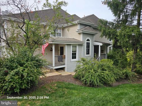 306 COUNTRY PLACE DRIVE LANCASTER PA 17601