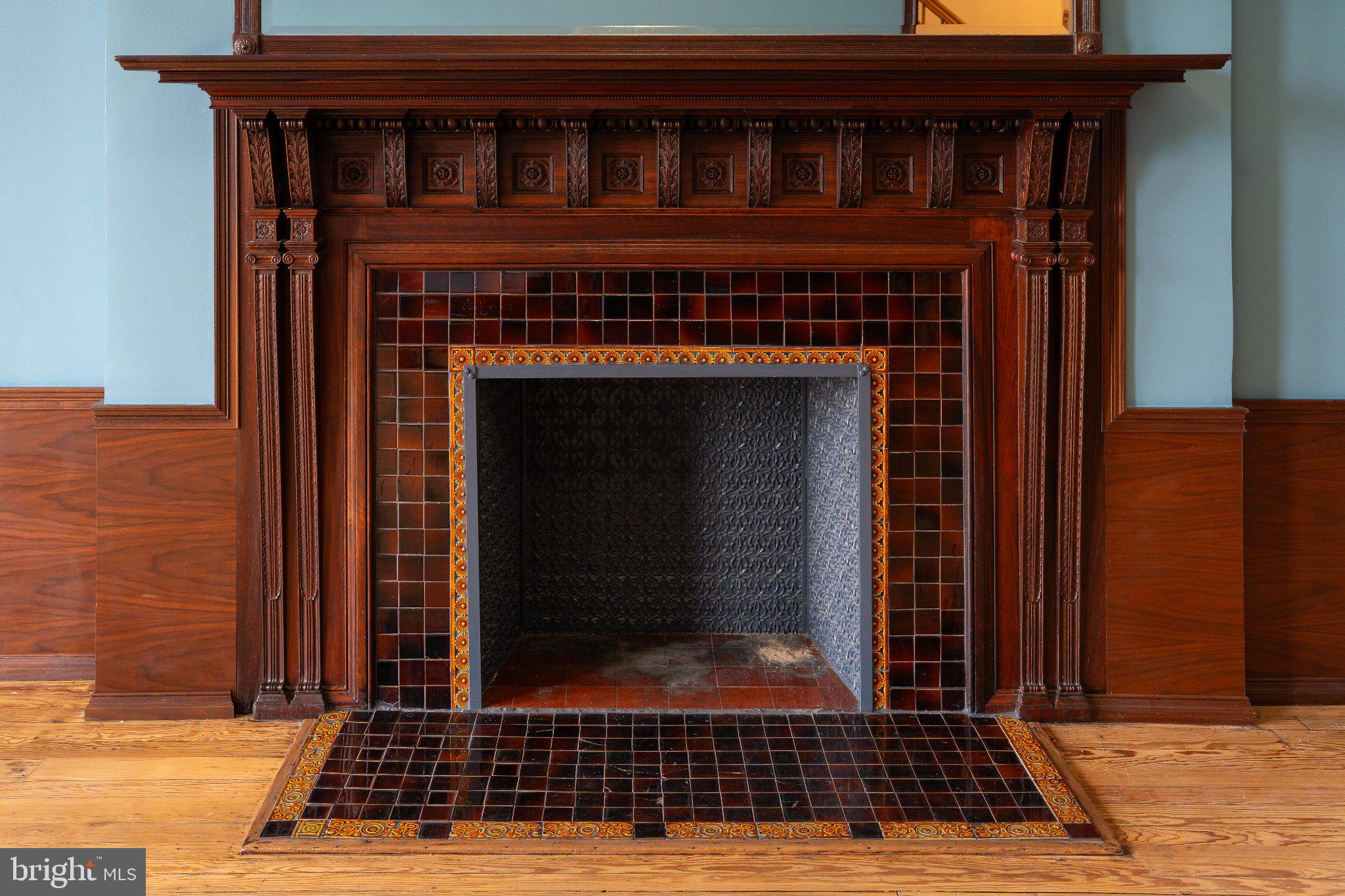 715 WASHINGTON PLACE APT. 2