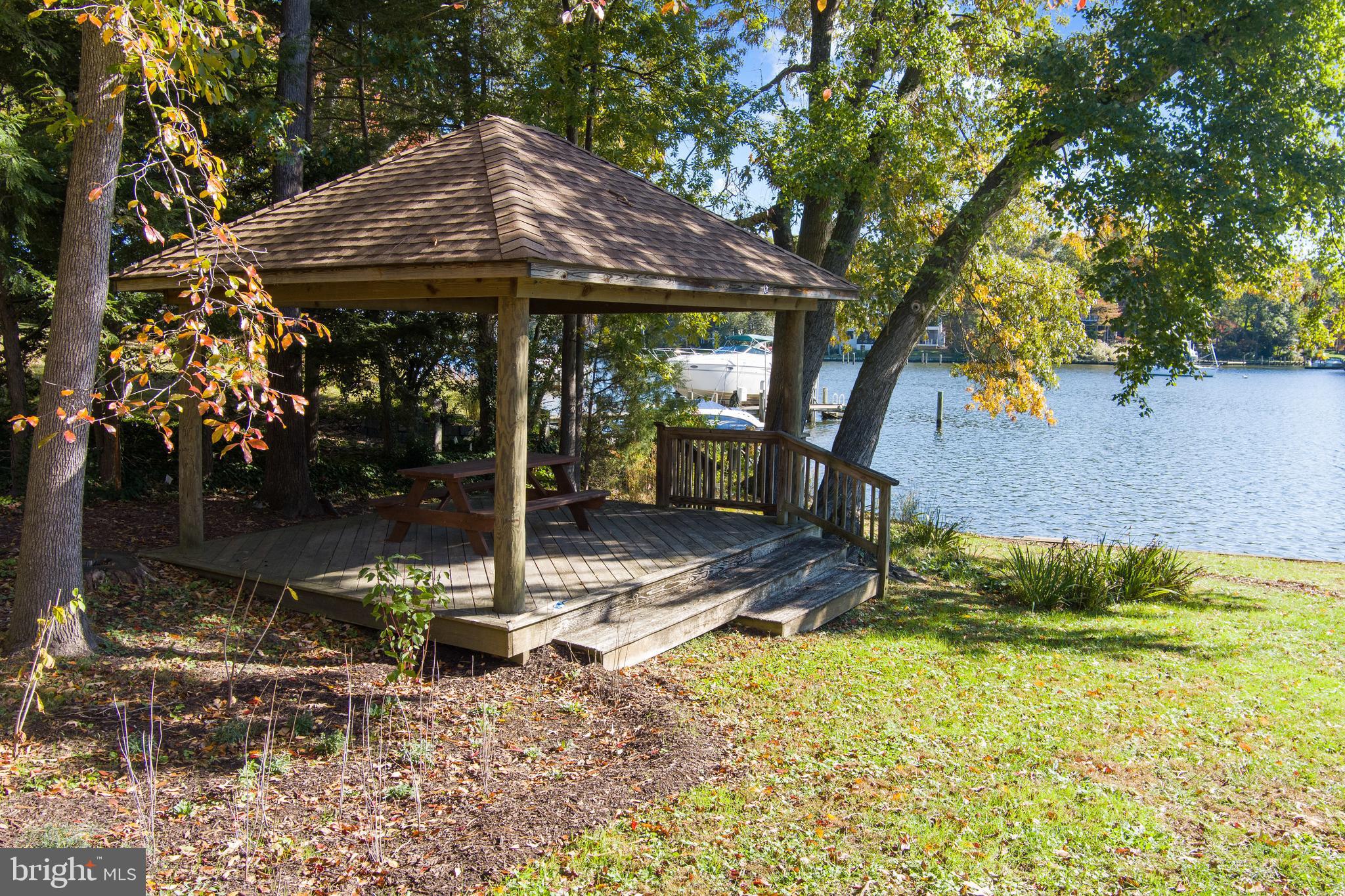 MAGOTHY BEACH - Residential