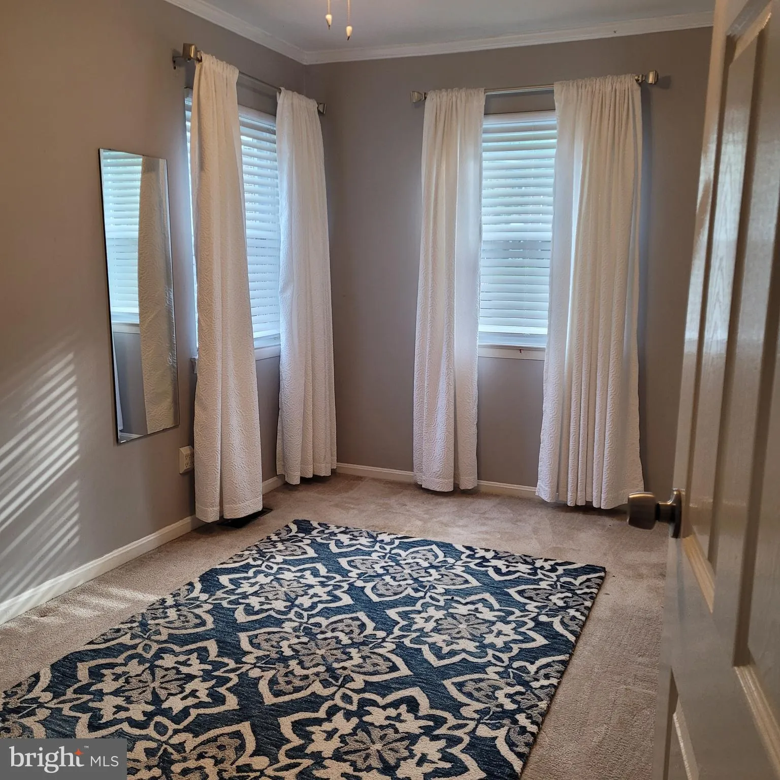 Lorton, Virginia 22079, United States, 2 Bedrooms Bedrooms, ,1 BathroomBathrooms,Residential,Active,191170