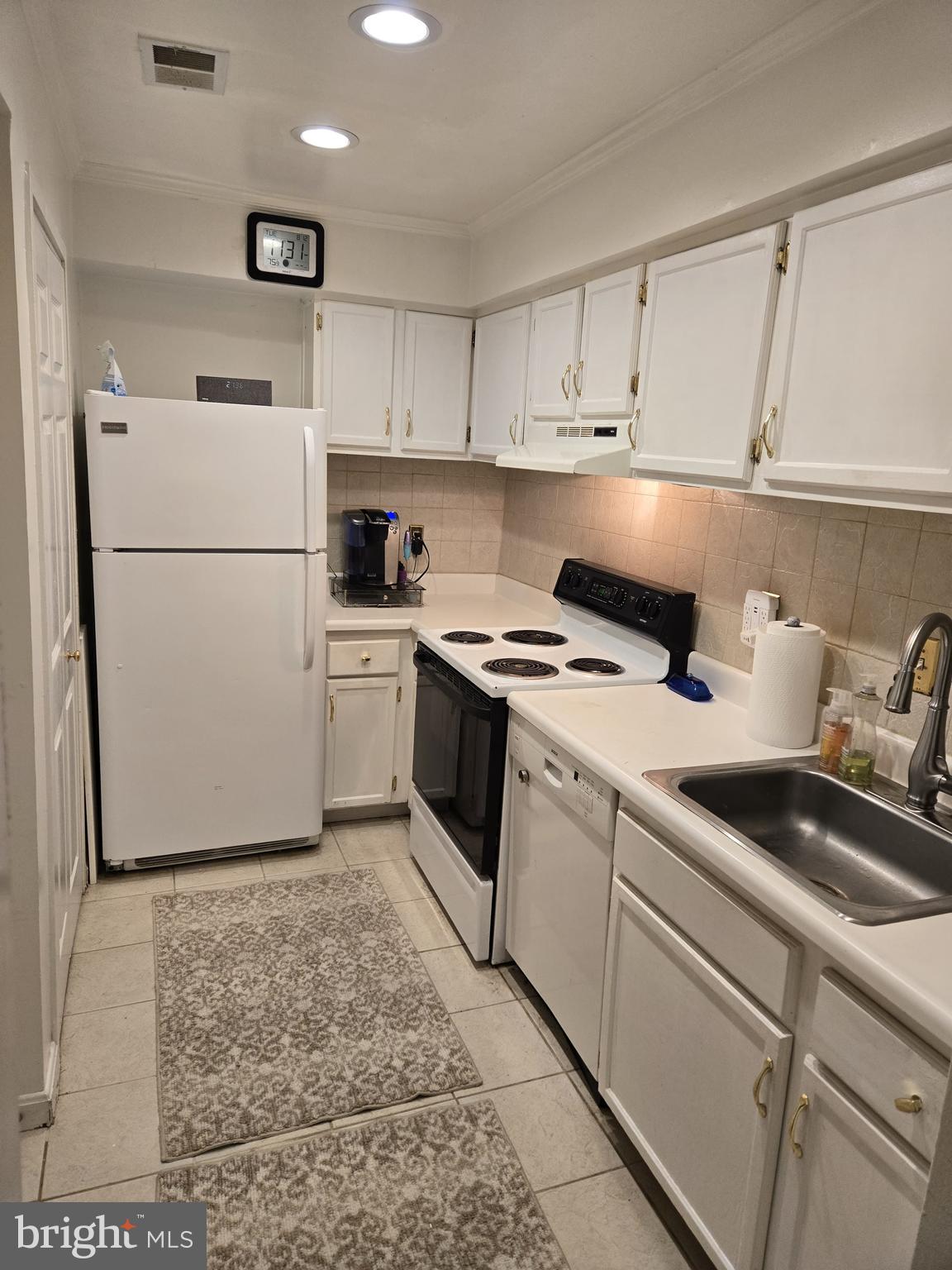 9520 HAGEL CIRCLE 04/B