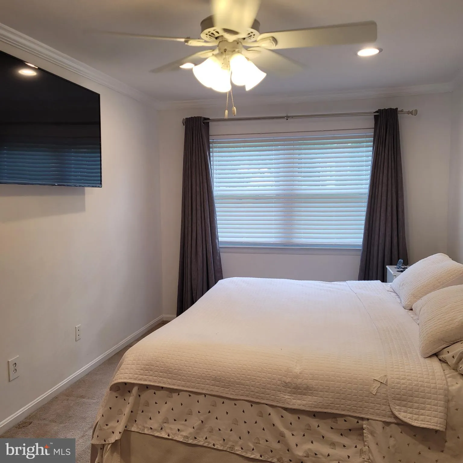 Lorton, Virginia 22079, United States, 2 Bedrooms Bedrooms, ,1 BathroomBathrooms,Residential,Active,191170