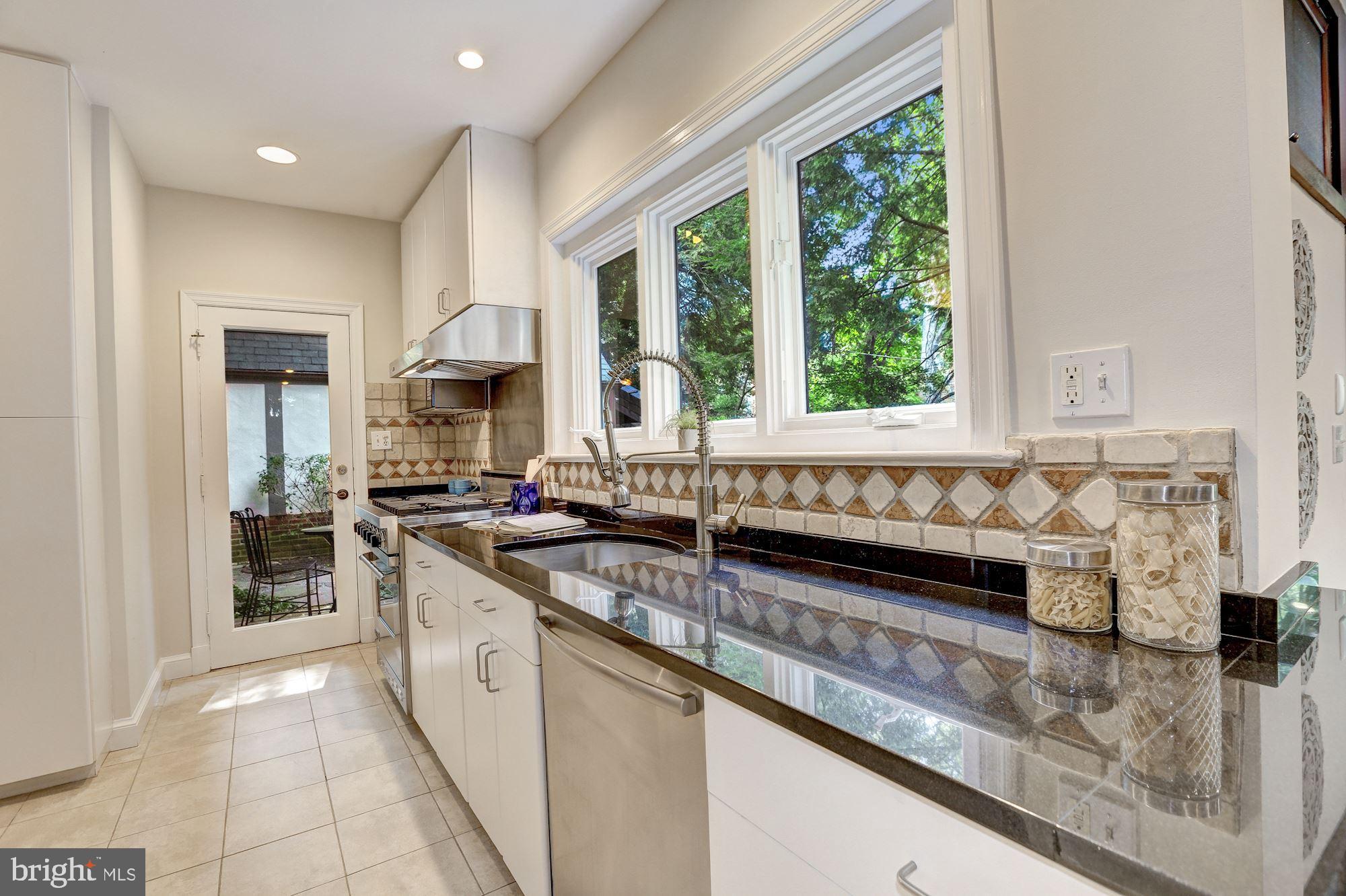 WESTMORELAND HILLS - Residential Lease