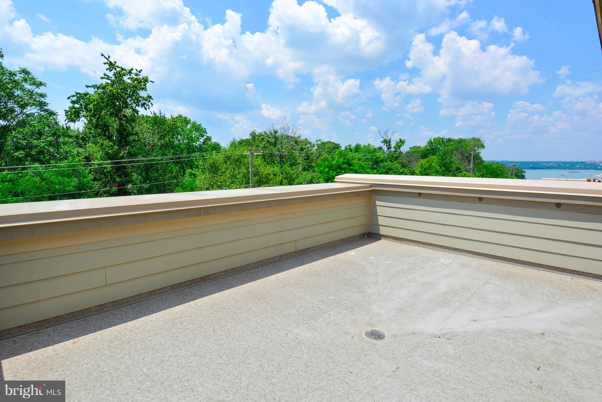 POTOMAC OVERLOOK CONDO - Residential Lease