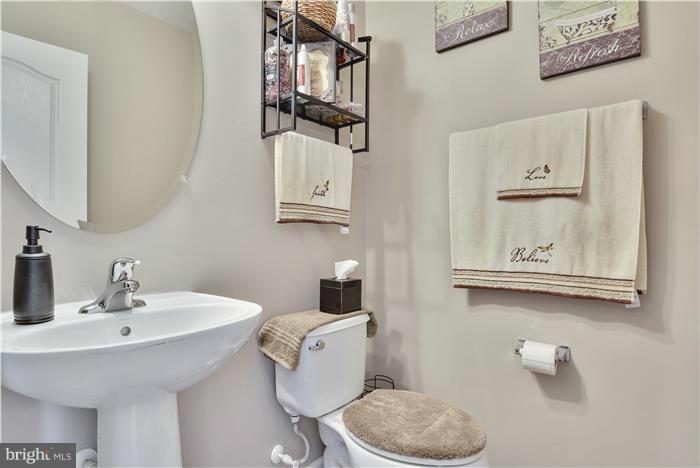 POTOMAC OVERLOOK CONDO - Residential Lease