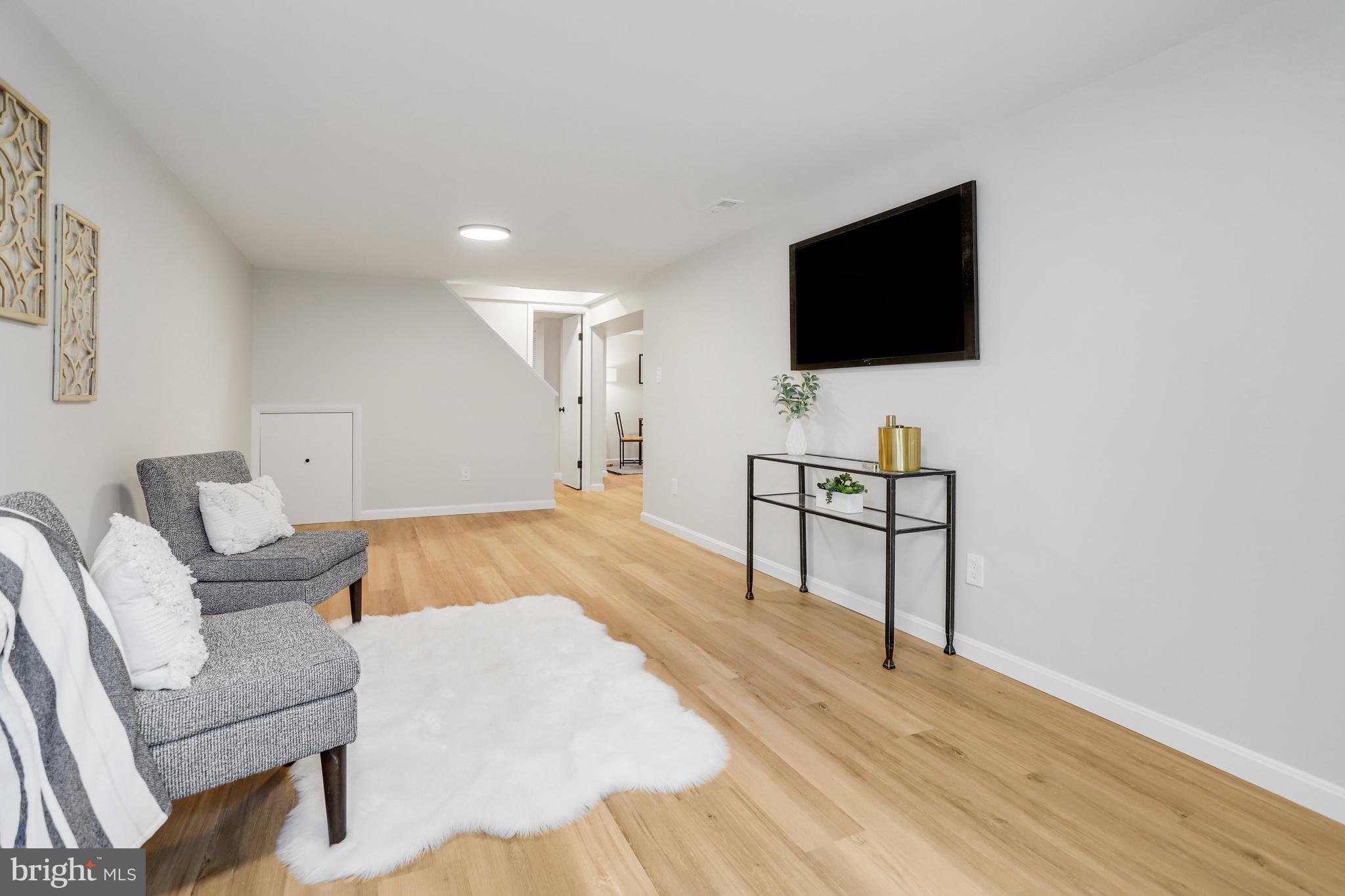 MUNSON HILL - Residential