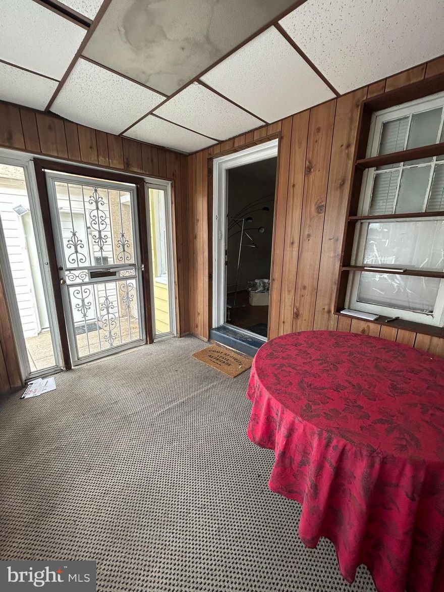 Back on market. Previous buyer did get approved by the lender. Schedule your showing now.