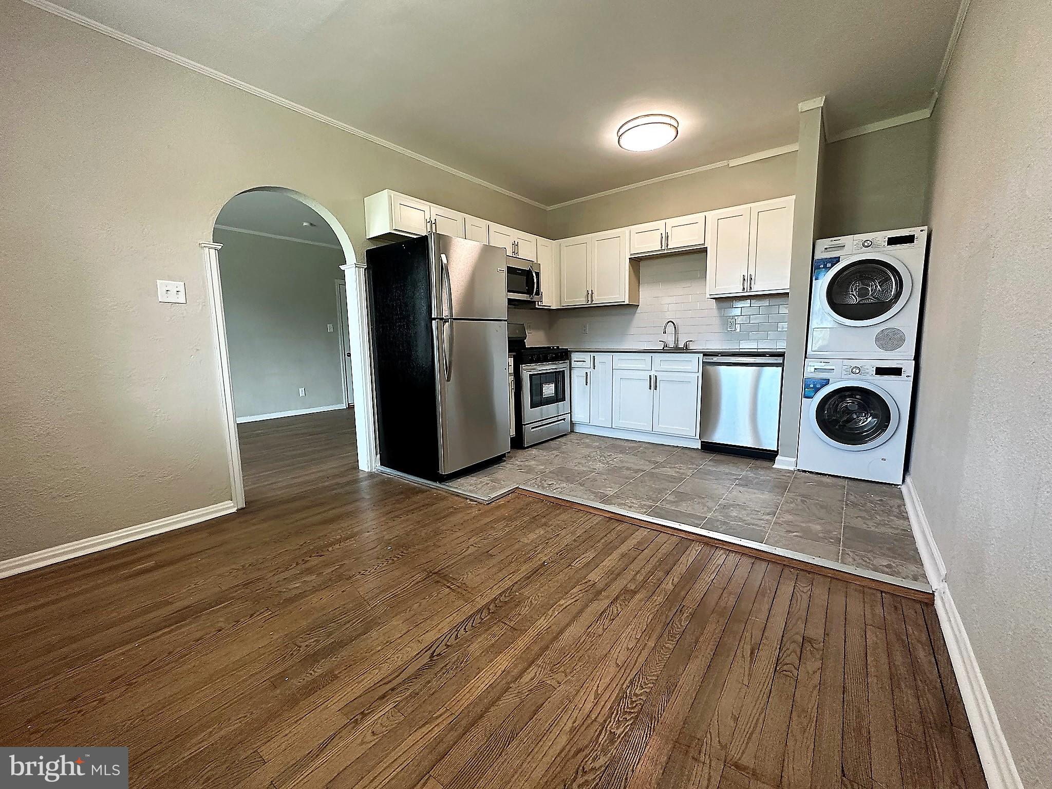 4927 WYNNEFIELD AVENUE UNIT 2-A