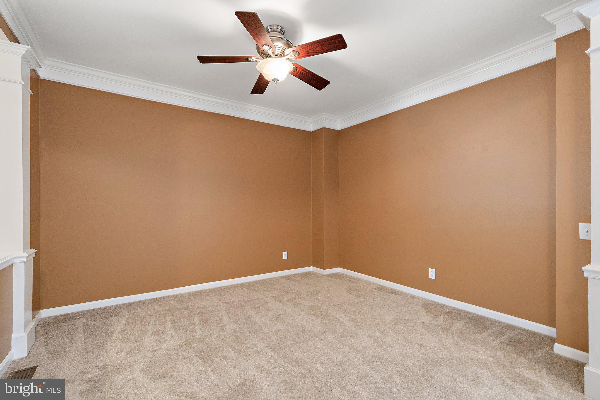6 REDTAIL COURT 112