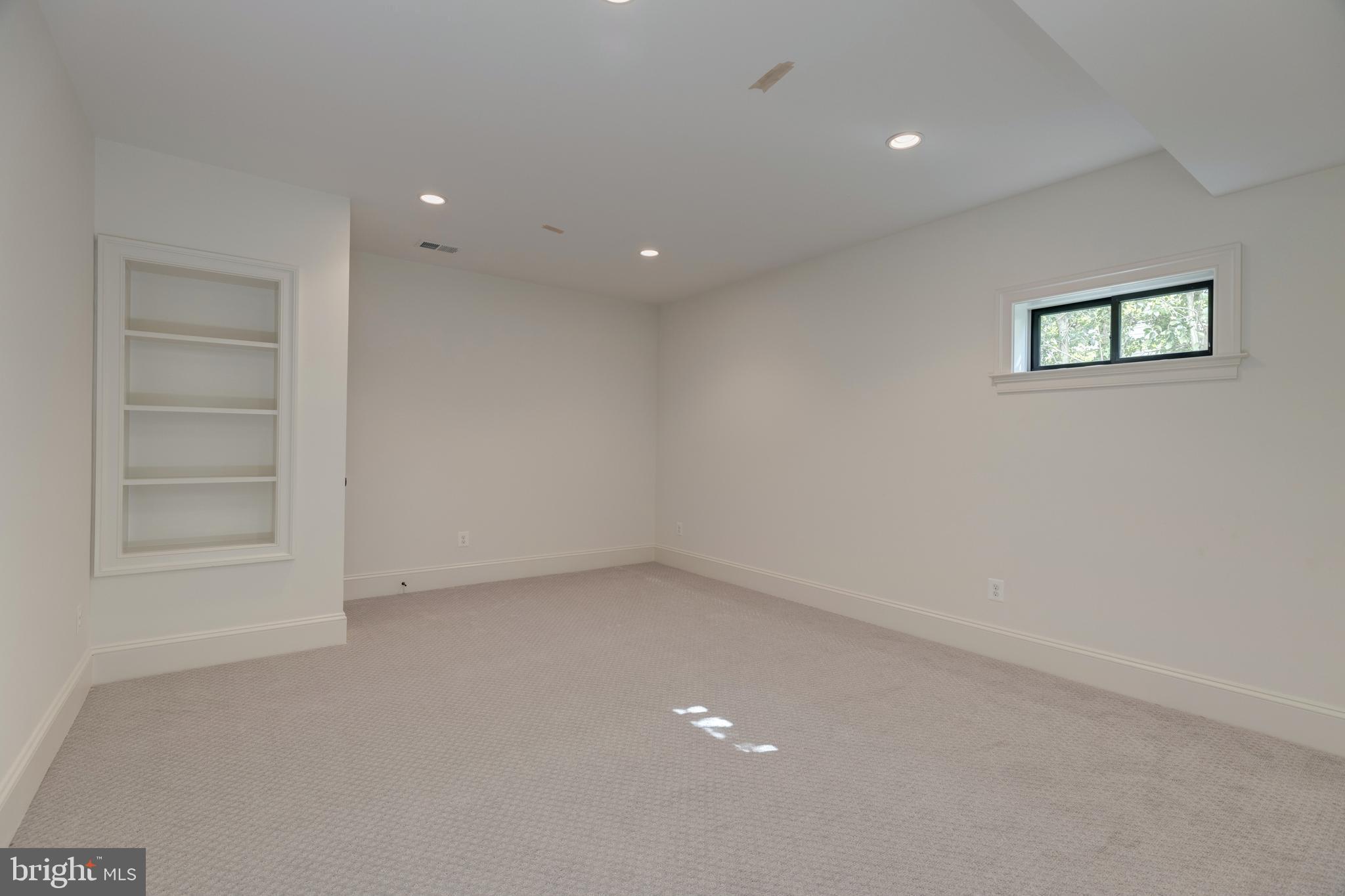 DONALDSON RUN - Residential