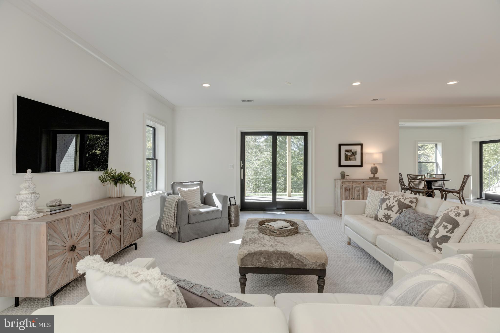 DONALDSON RUN - Residential