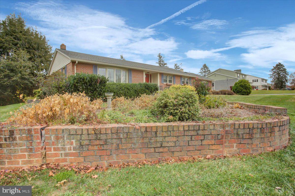 NORTH GUILFORD HILLS - Residential