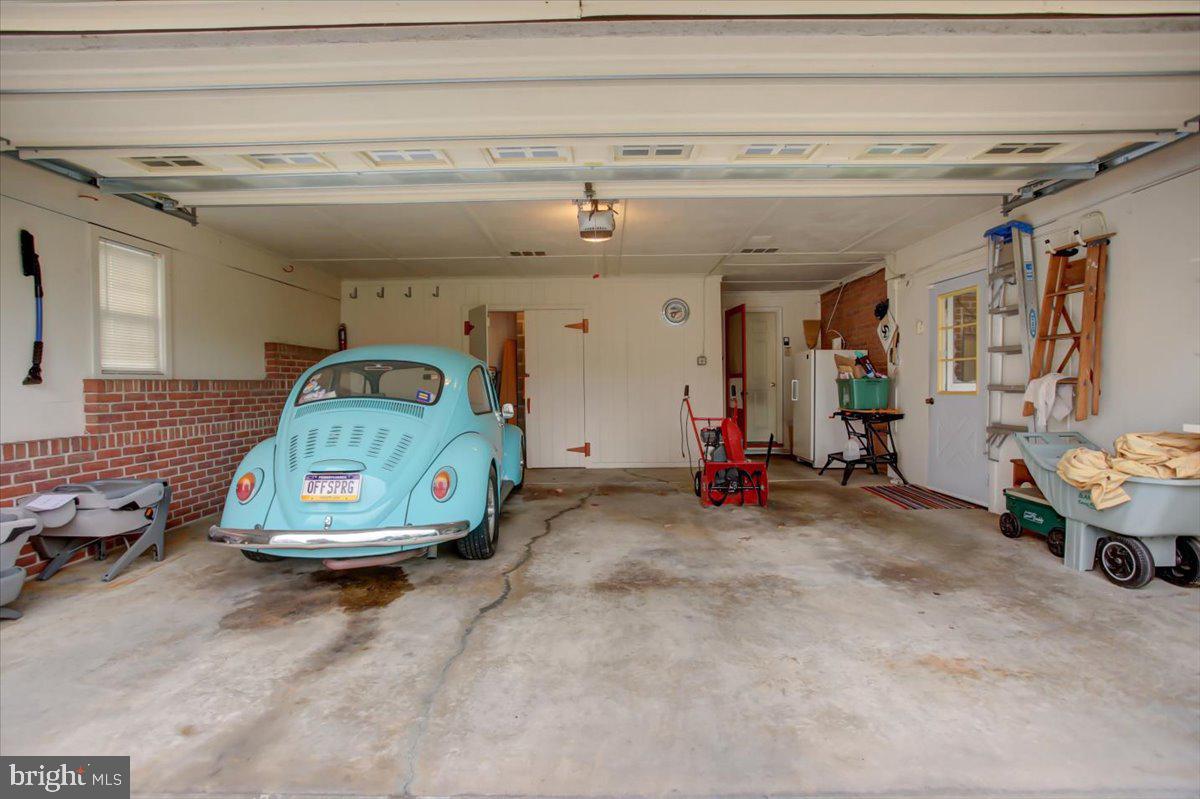 NORTH GUILFORD HILLS - Residential