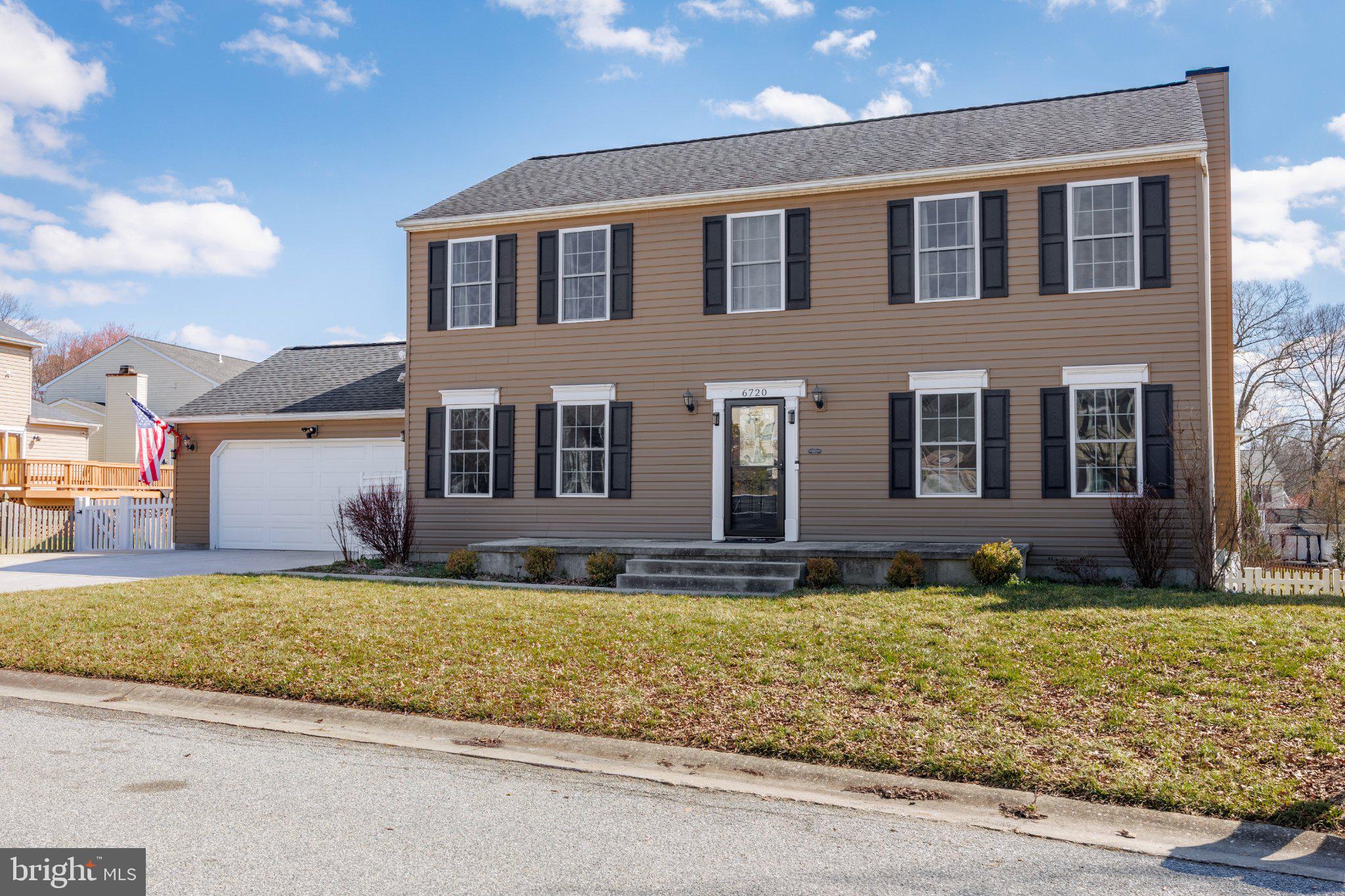 HUNT CLUB ESTATES - Residential