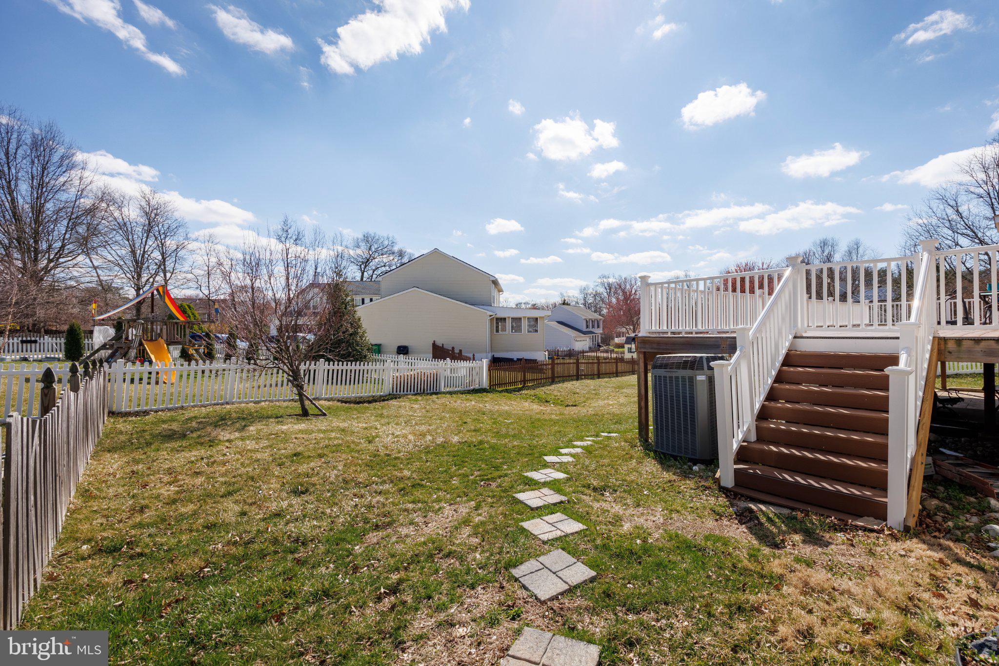 HUNT CLUB ESTATES - Residential