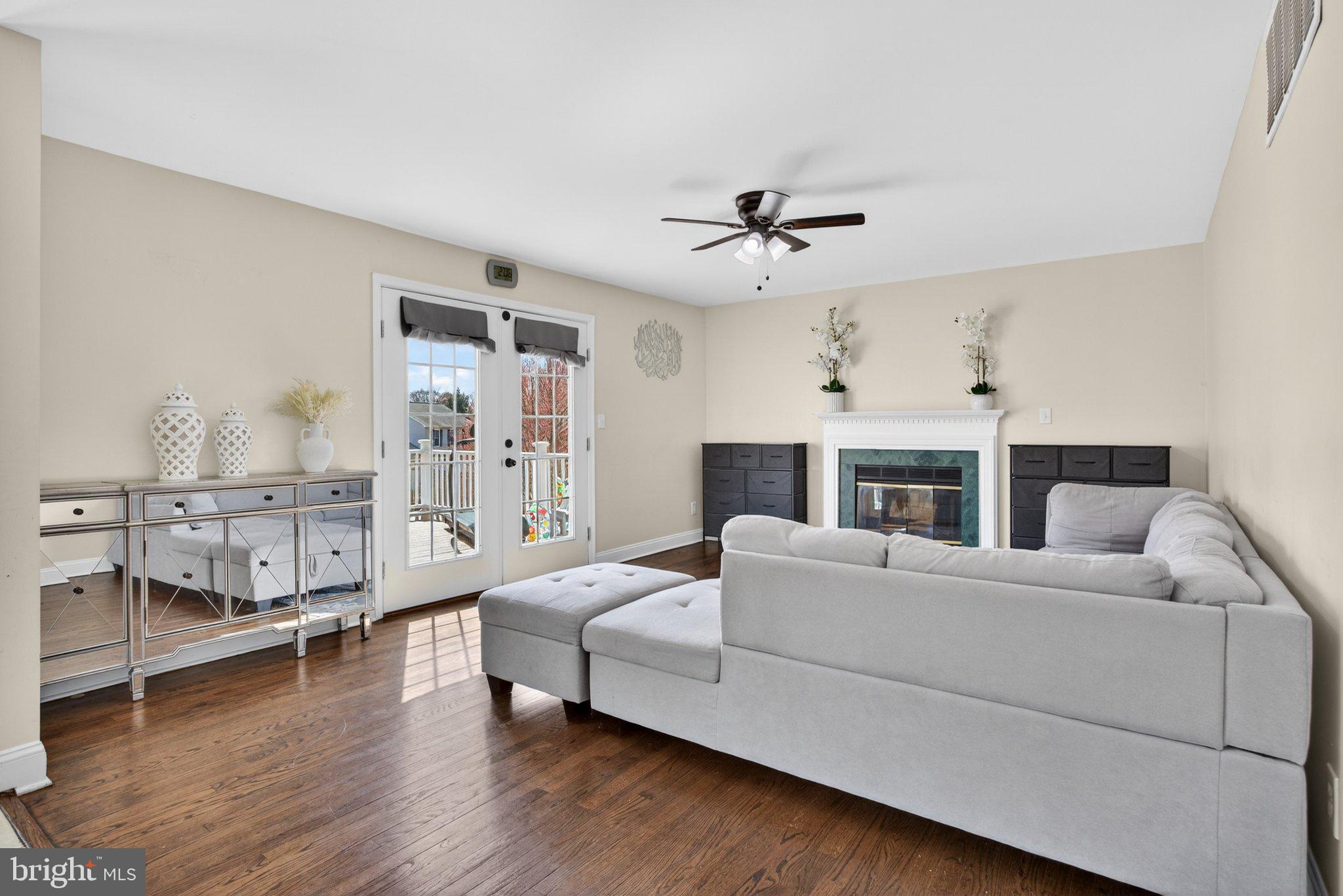 HUNT CLUB ESTATES - Residential