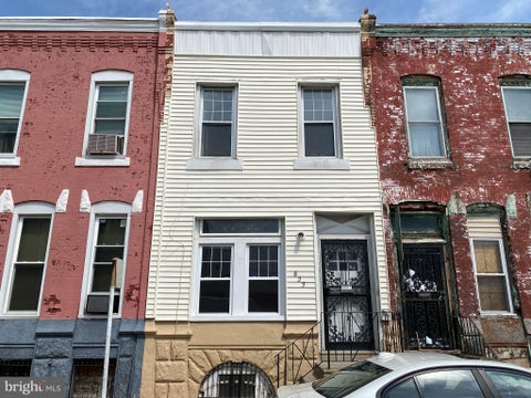 Townhouse For Rent - 823 N Hutton Street<br/> PHILADELPHIA, PA 19104