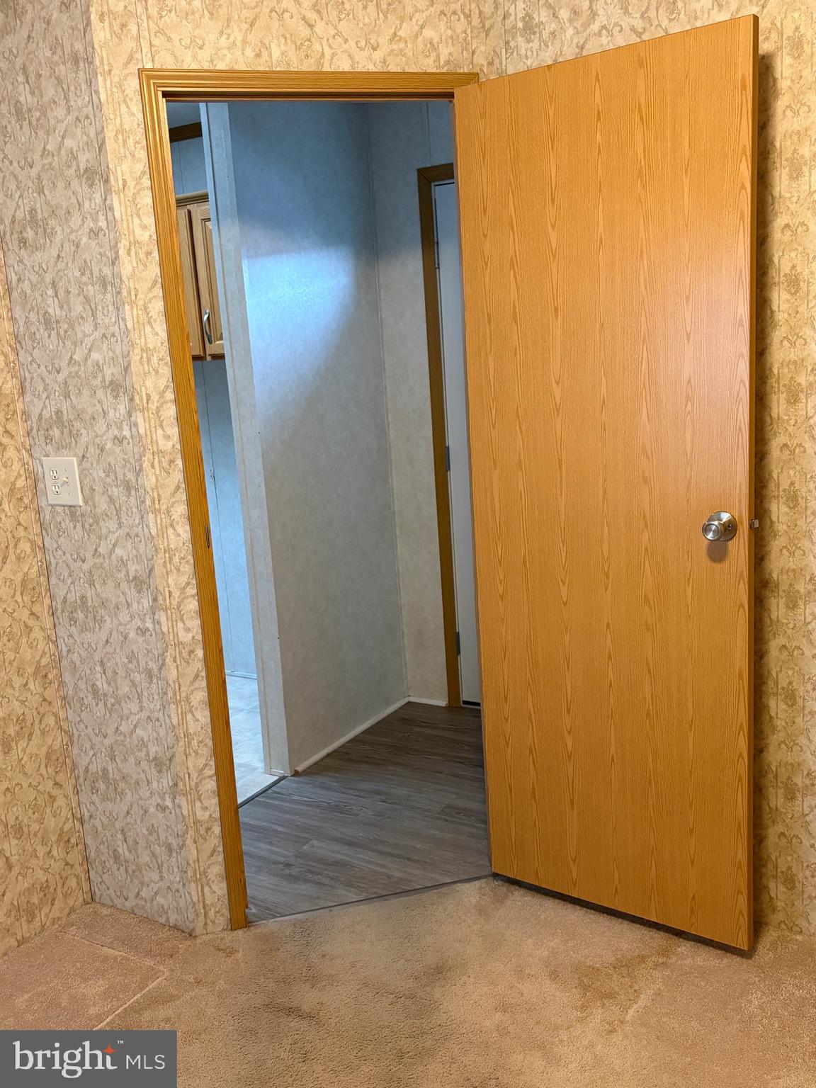 LAUREL COMMONS - Residential