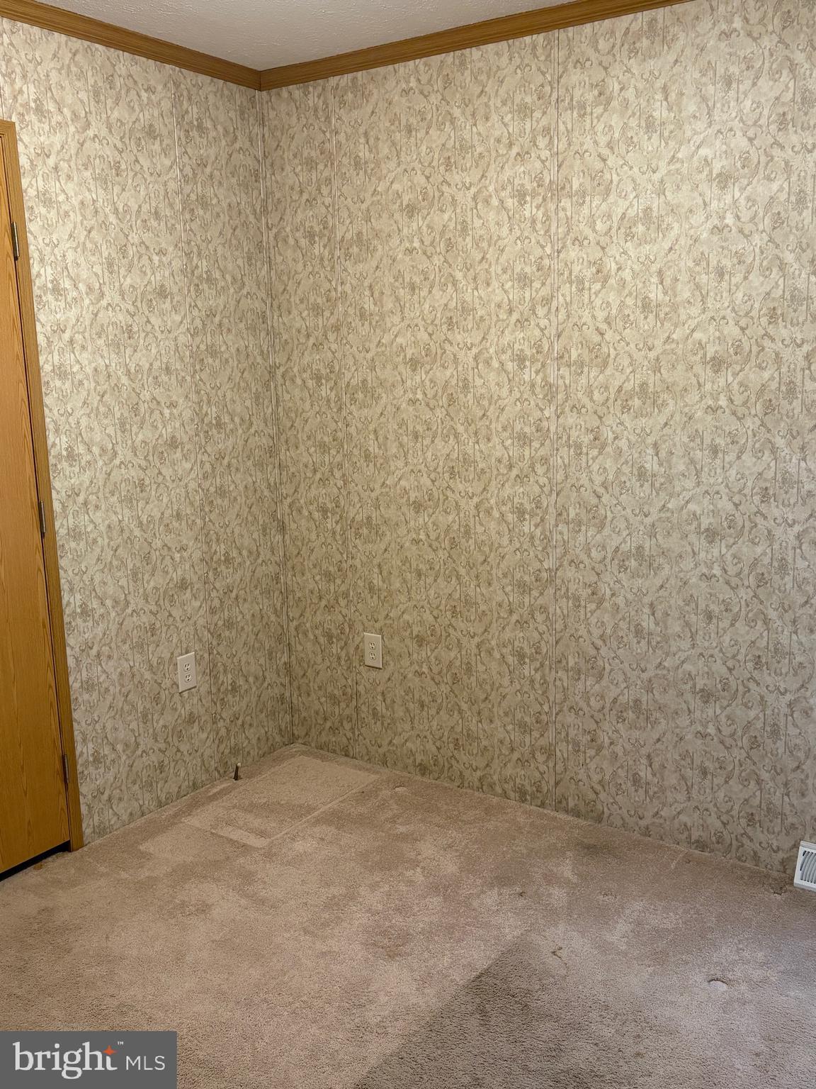 LAUREL COMMONS - Residential