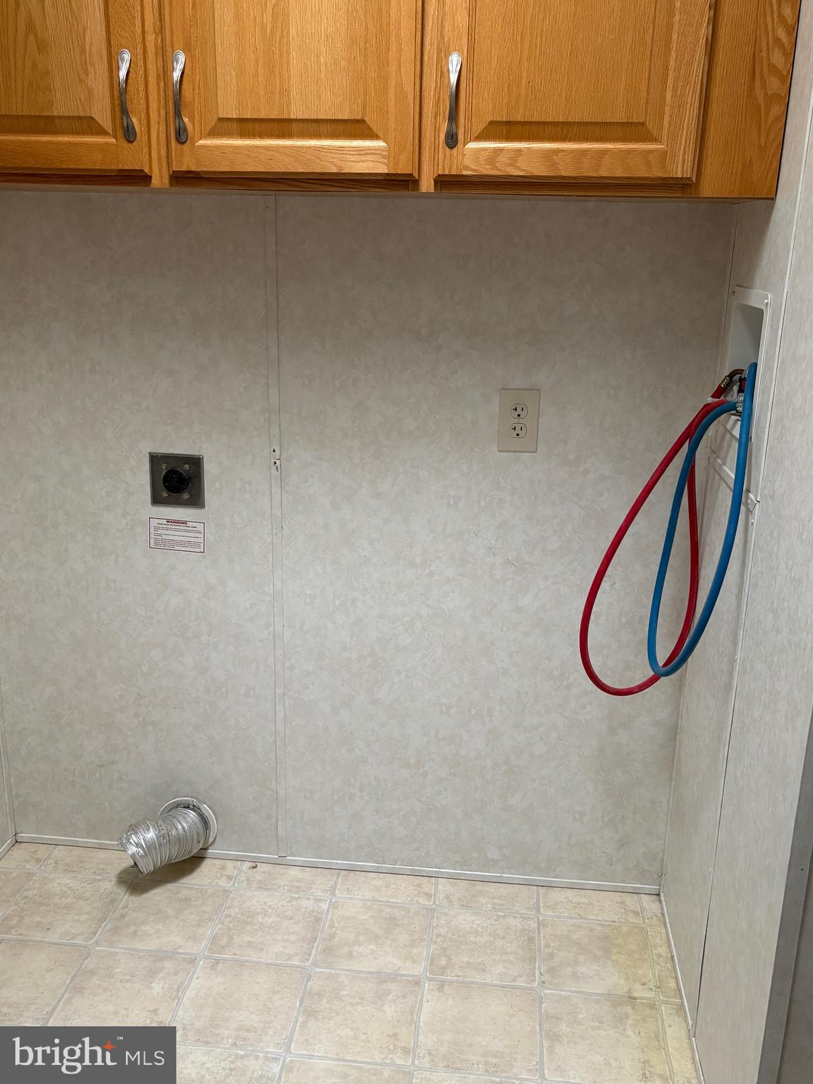 LAUREL COMMONS - Residential