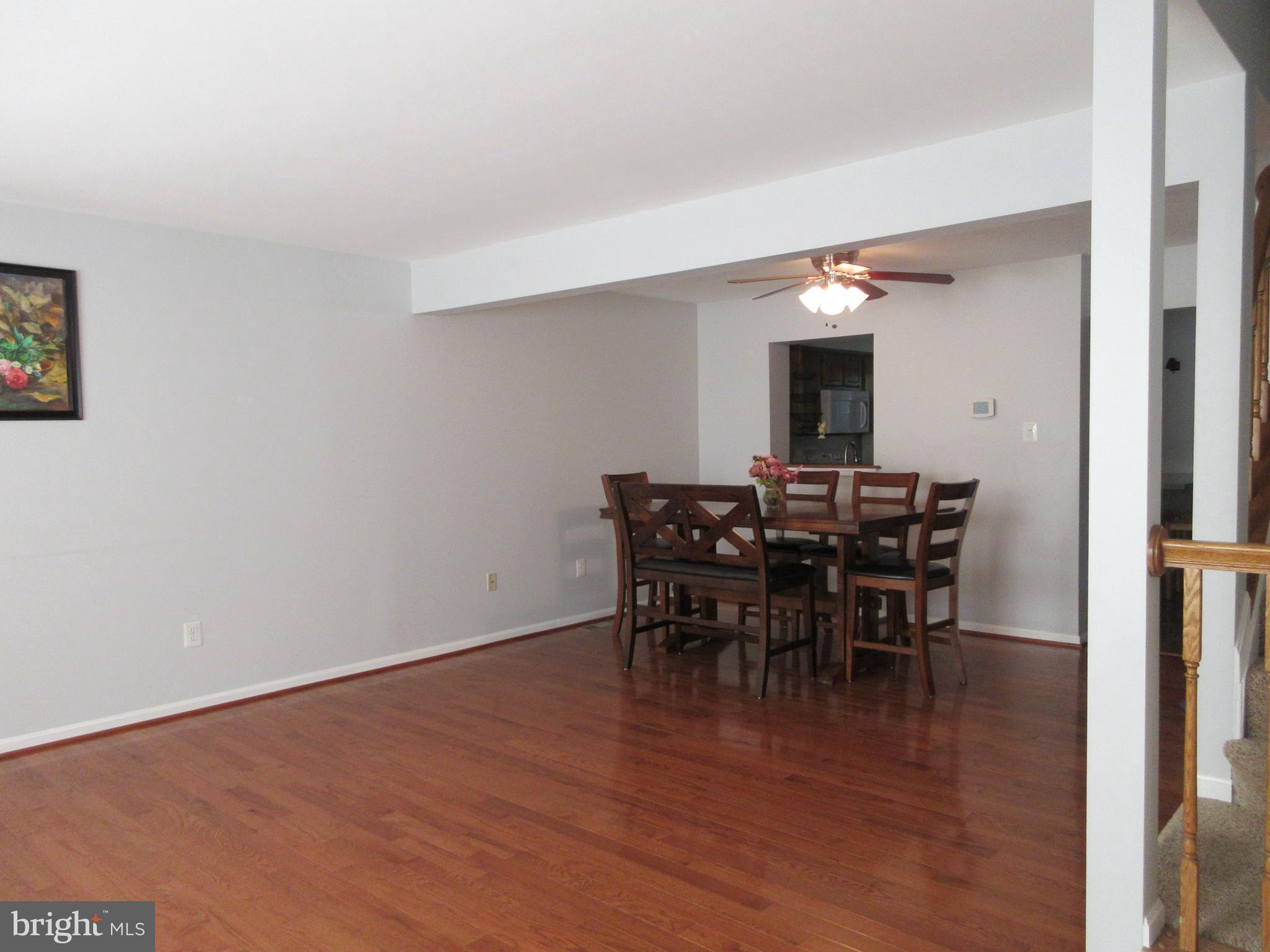 RIVERCHASE - Residential