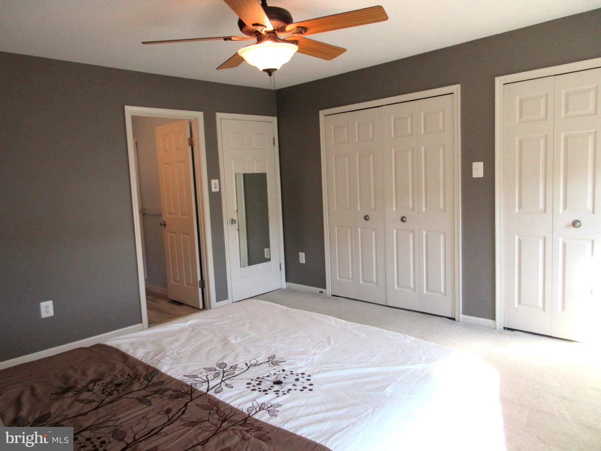 RIVERCHASE - Residential