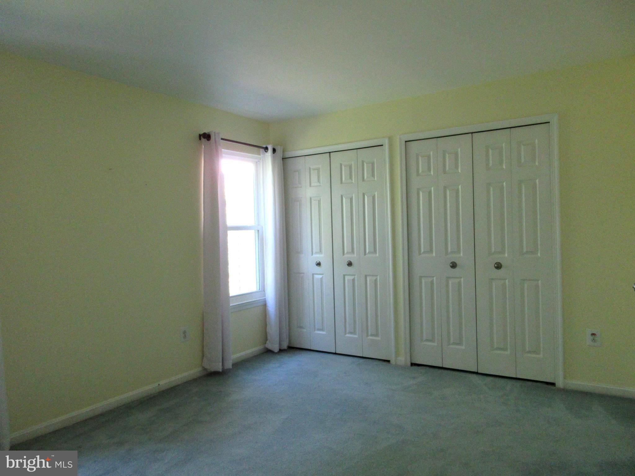 RIVERCHASE - Residential