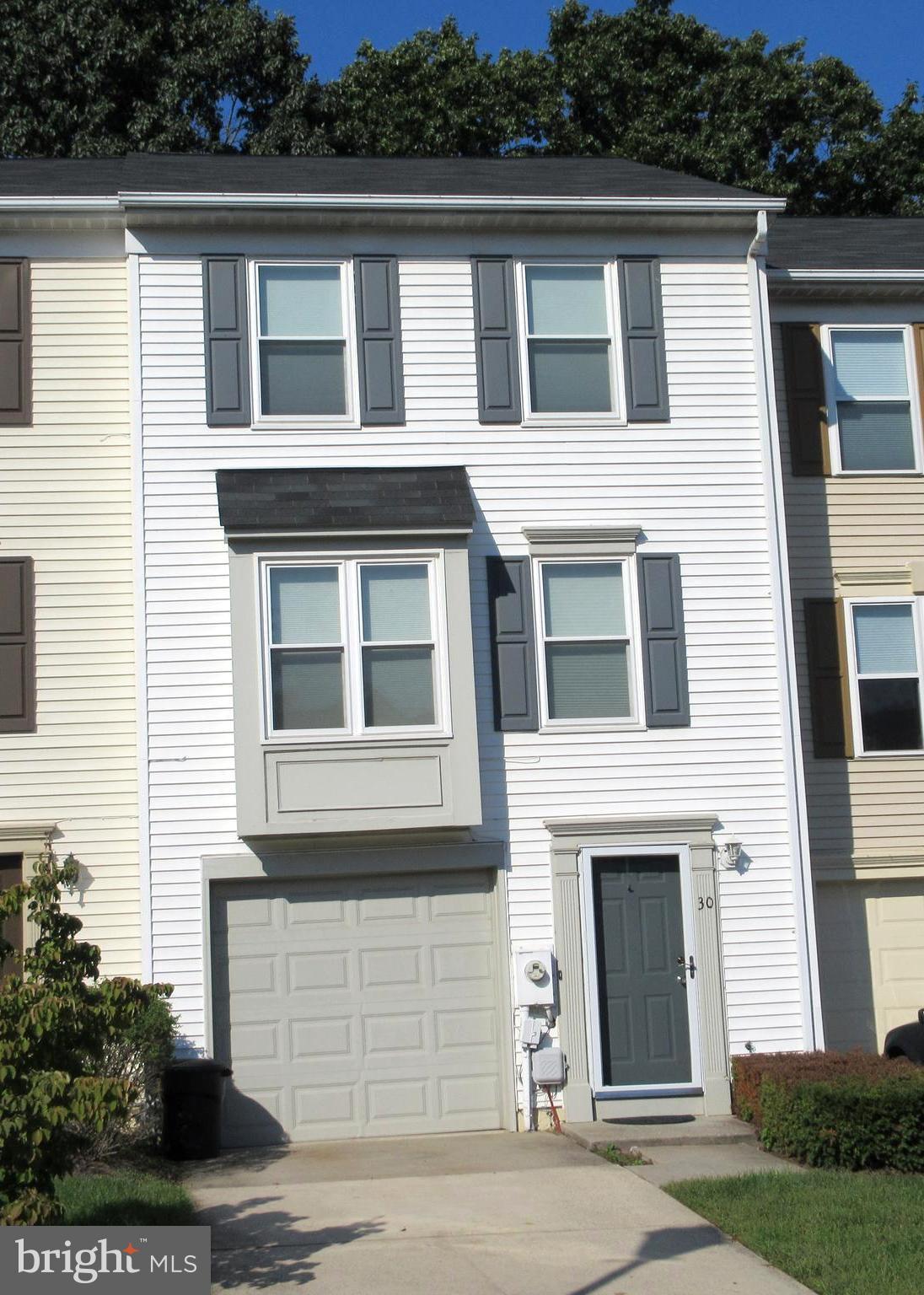 RIVERCHASE - Residential