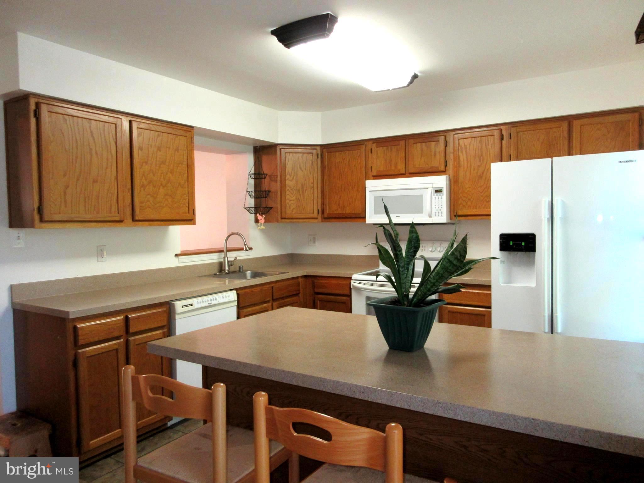 RIVERCHASE - Residential