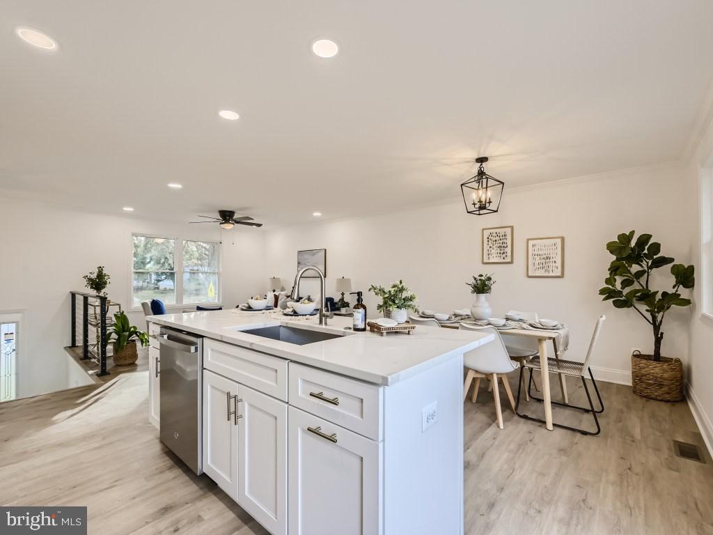 OAKLAND MILLS - Residential