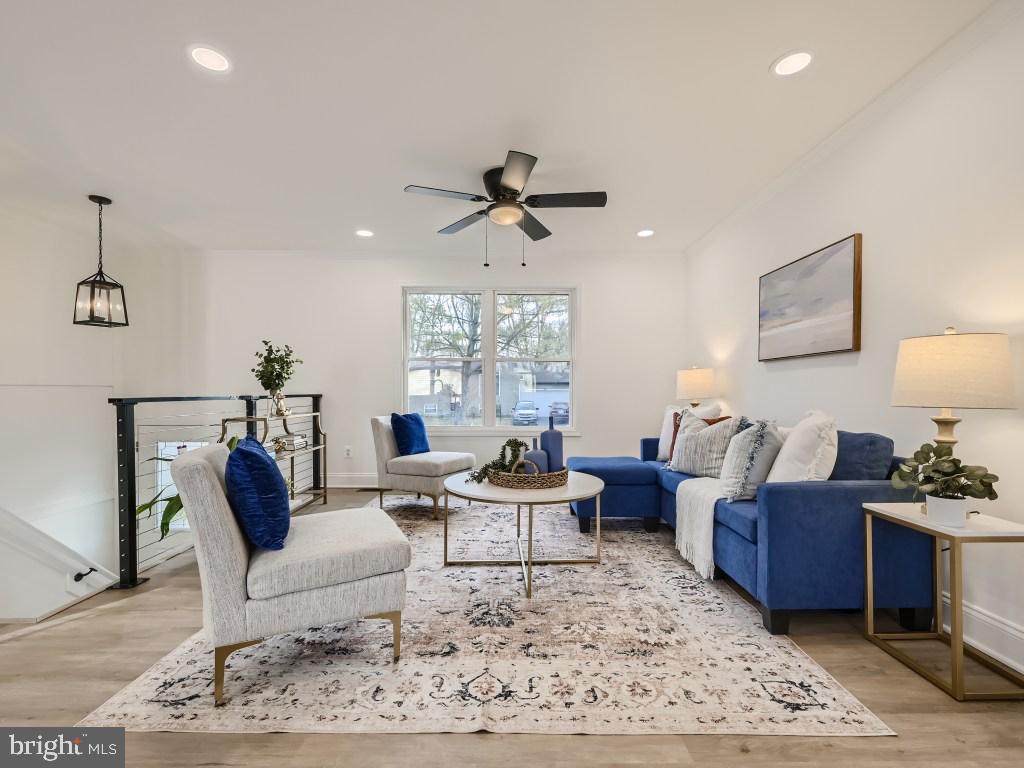 OAKLAND MILLS - Residential