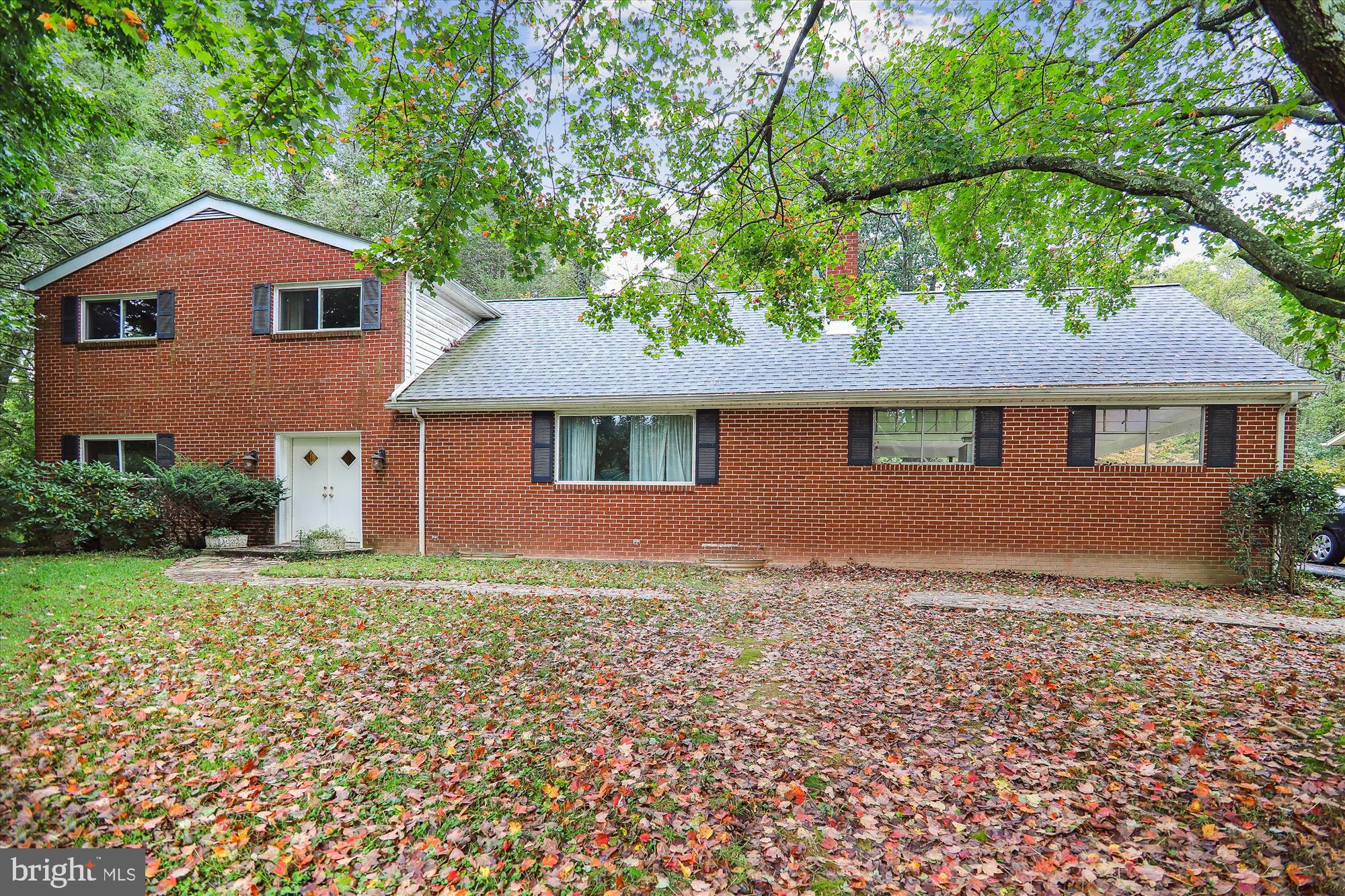 ASHTON - Residential