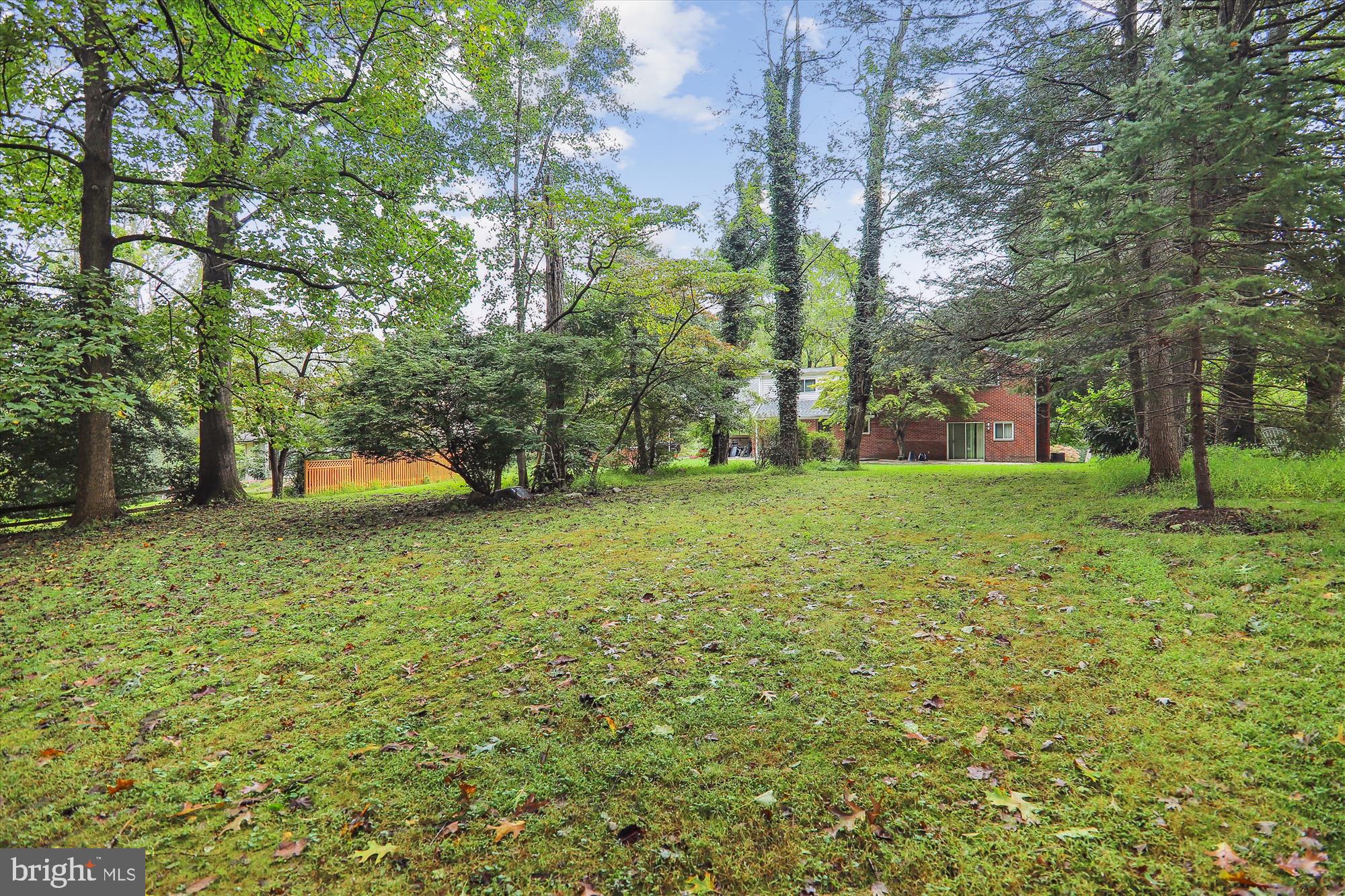 ASHTON - Residential