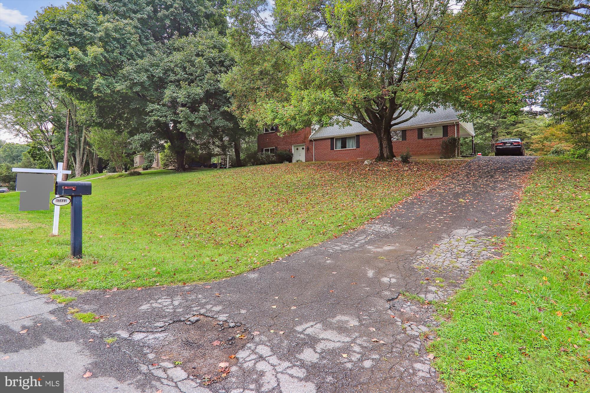 ASHTON - Residential