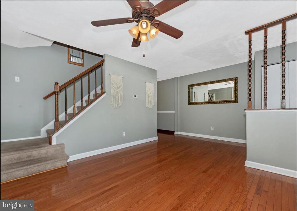 381 W THORNHILL