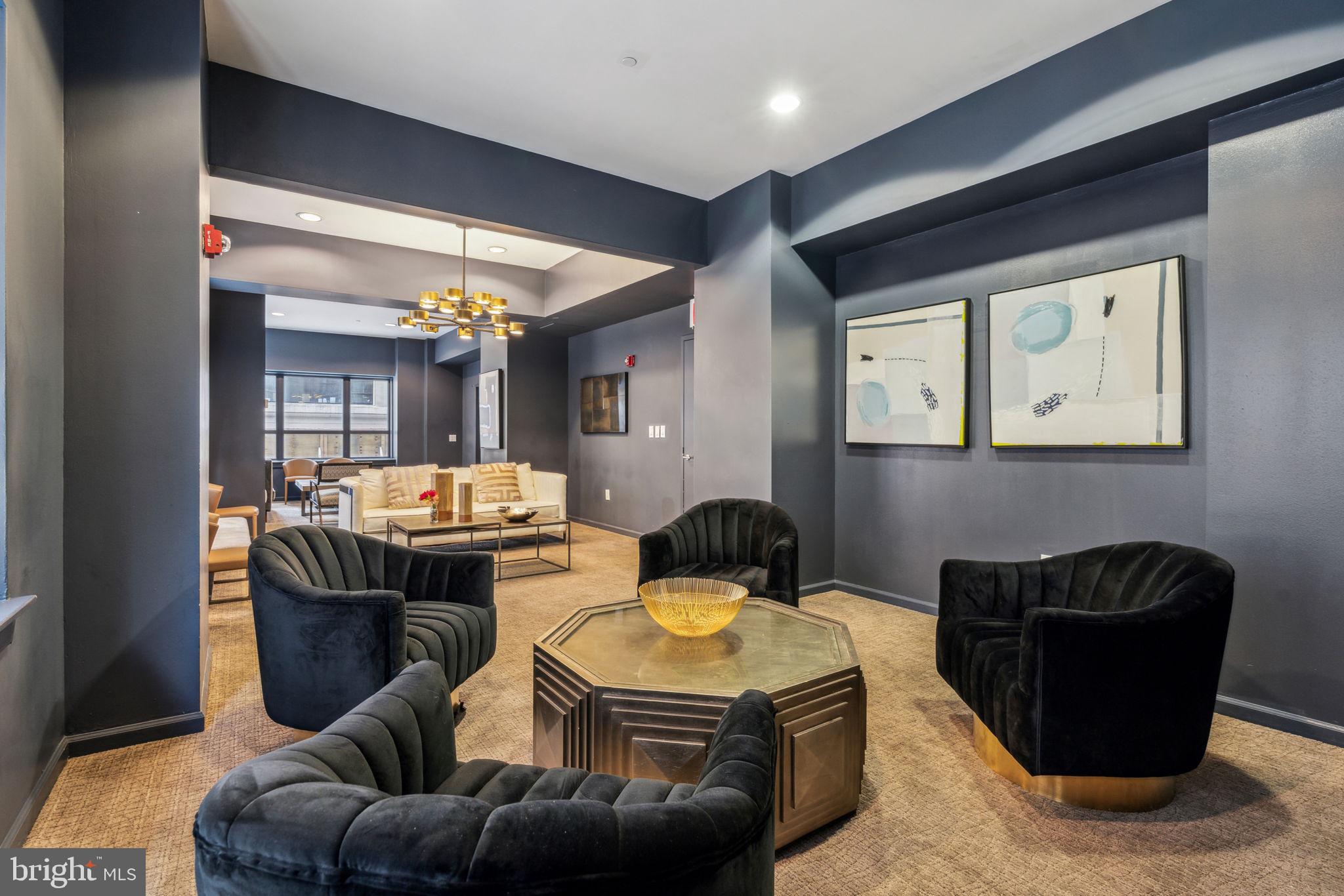 RITTENHOUSE SQUARE - Residential