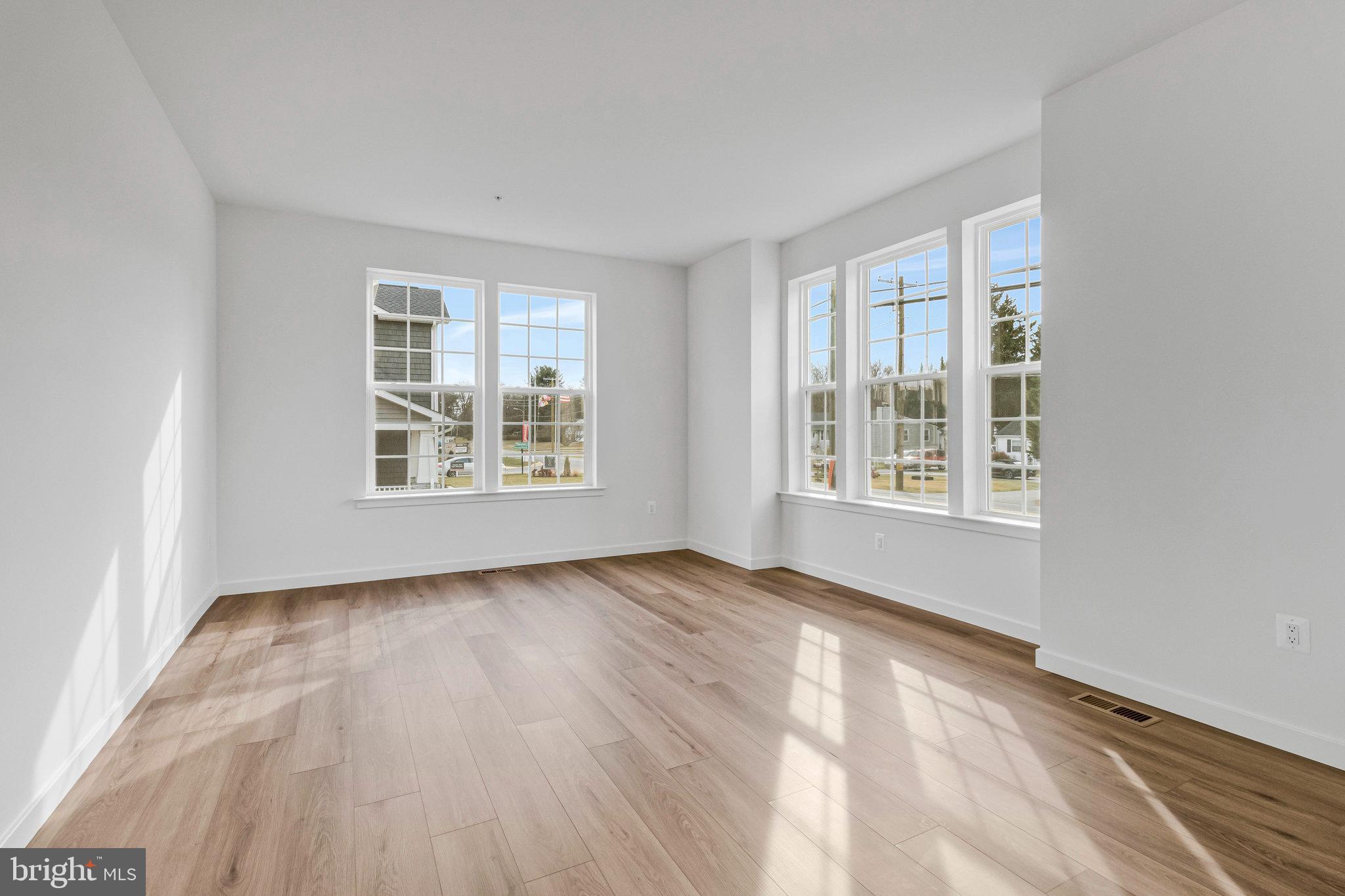 WORTHINGTON GROVE - Residential