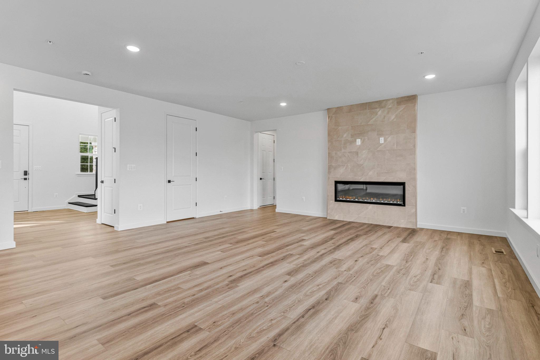 WORTHINGTON GROVE - Residential