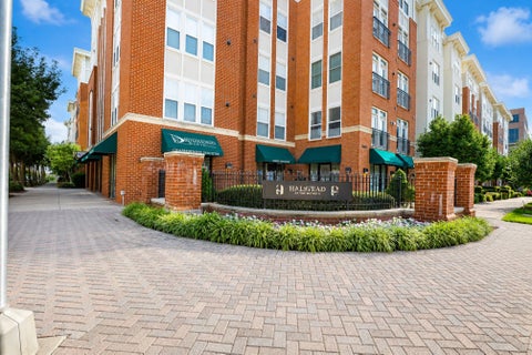 Photo of 2665 Prosperity Avenue #244, FAIRFAX, VA 22031 (MLS # VAFX2326204)