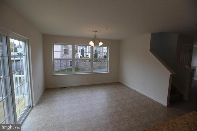 LAUREL VALLEY ESTATES - Residential Lease